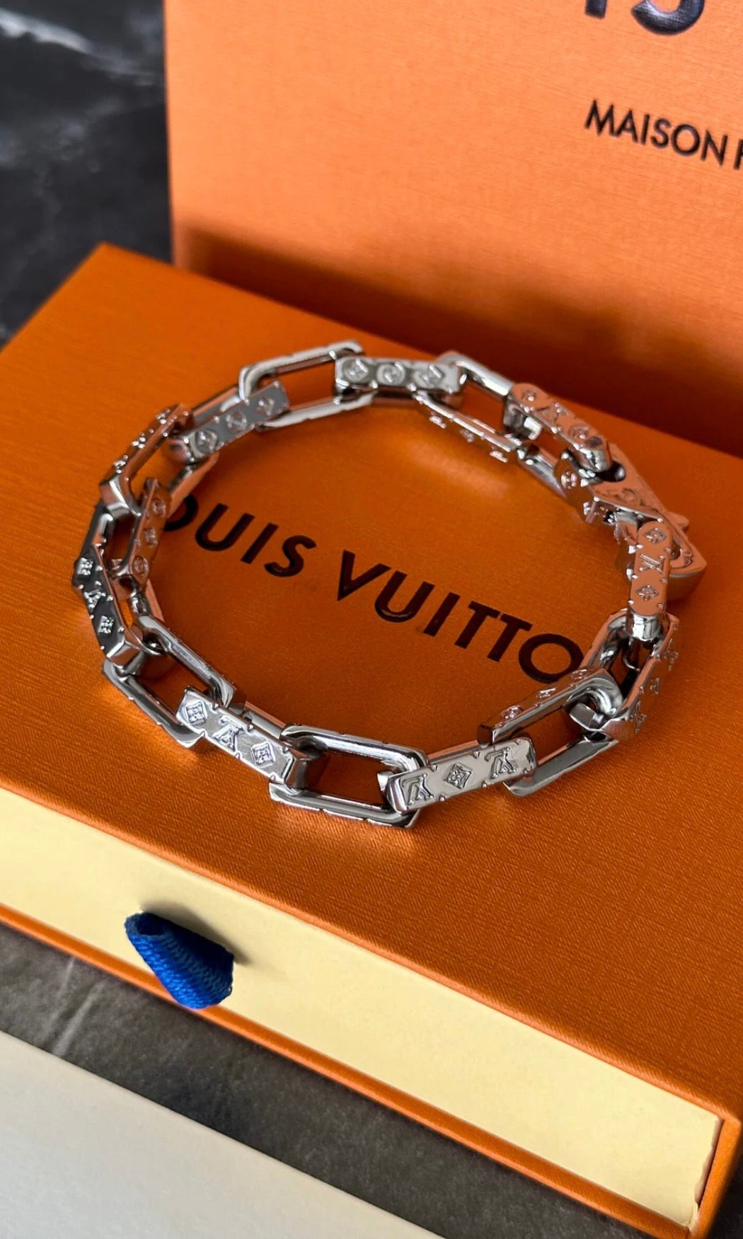 pulsera Lv